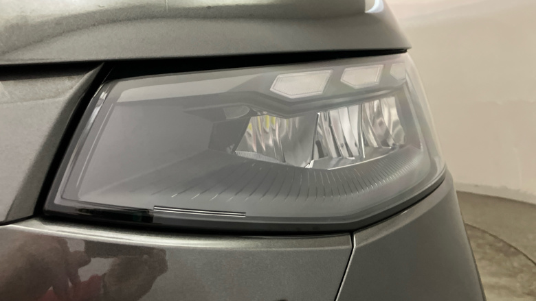 Volkswagen Transporter T32 Swb Electric 160kW 65kWh Commerce Pro Van Auto